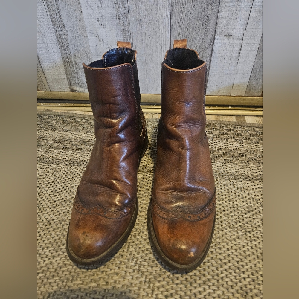 Vintage Brown Leather Chelsea Ankle Boots